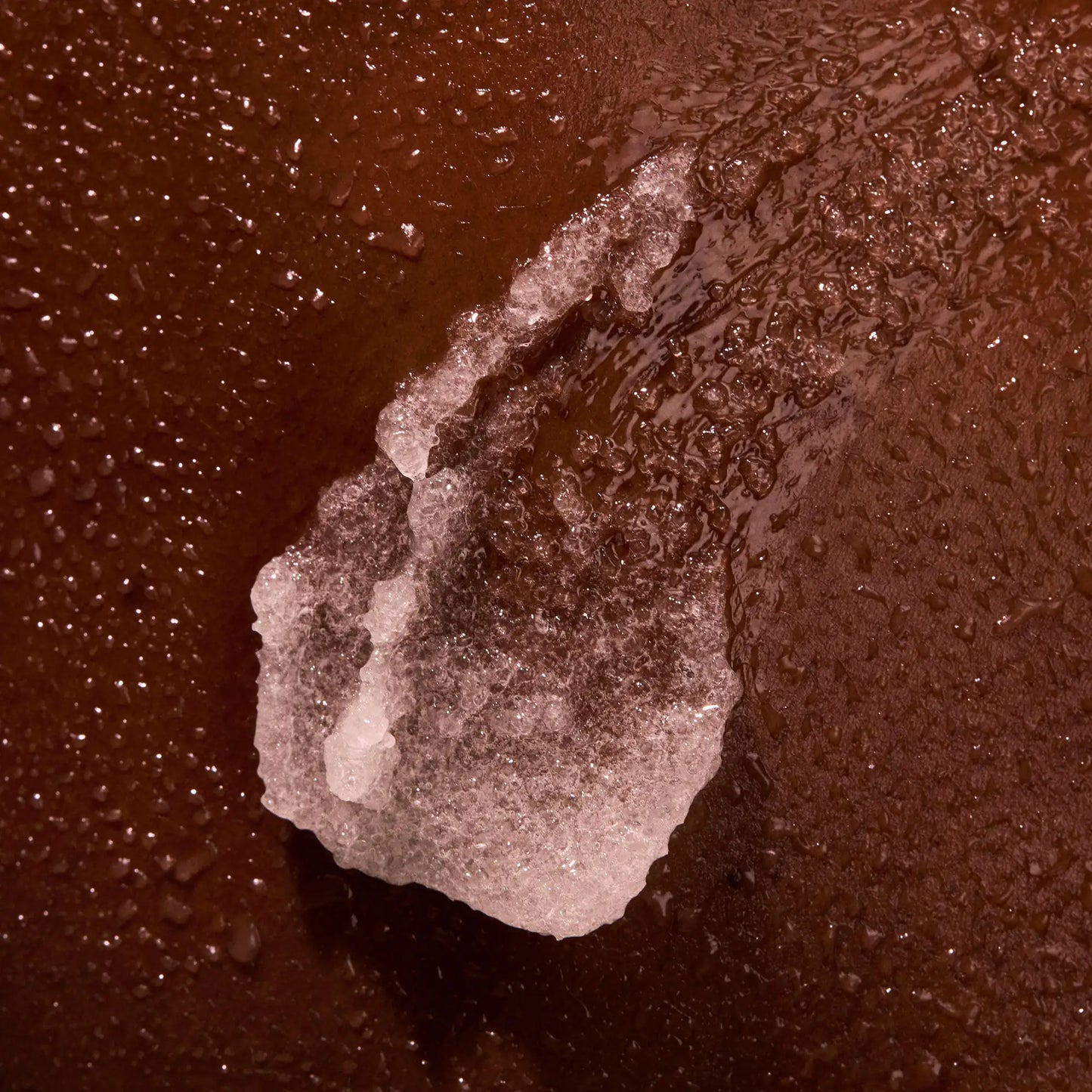 the-glow-getter-multi-oil-body-scrub-v8 NATR-40028-Alt-Image-TheGlowGetterMulti-OilBodyScrub-08.webp