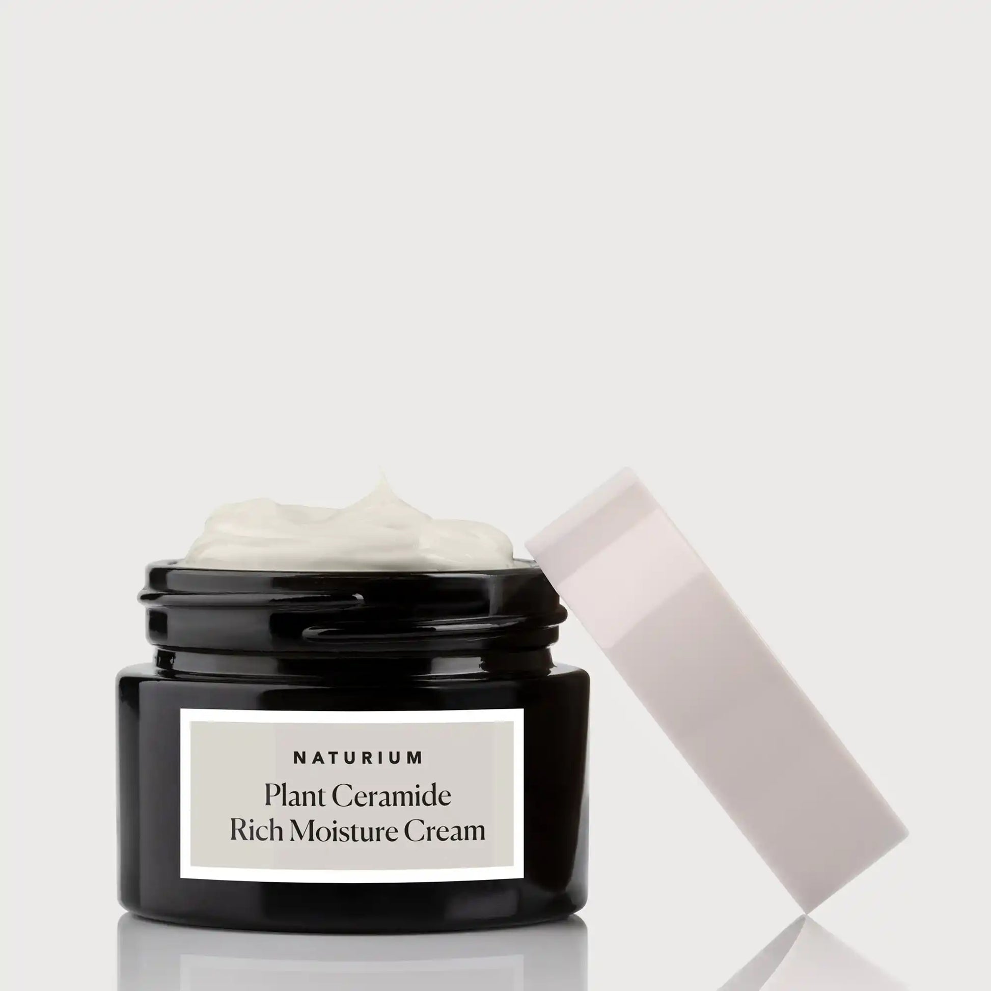 plant-ceramide-rich-moisture-cream-v1 NATR_Catalog_PCRM-Cream-CapOff.webp
