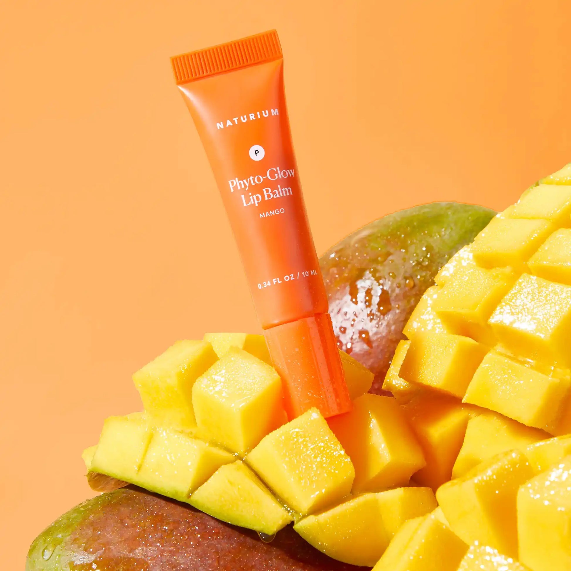 phyto-glow-lip-balm-mango-s5 phytoglow-mango_0272-crop.webp