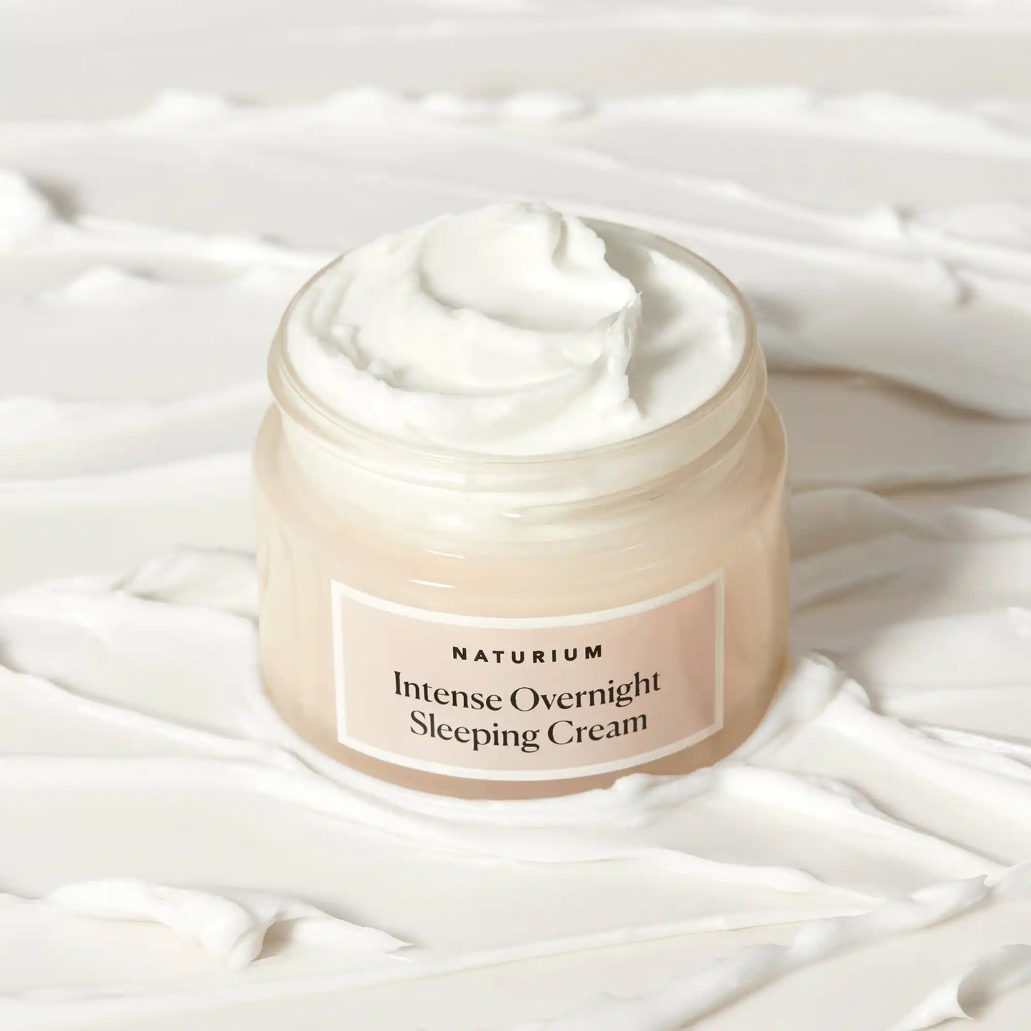 intense-overnight-sleeping-cream-p5 sleepingcream_0880-crop_1.webp